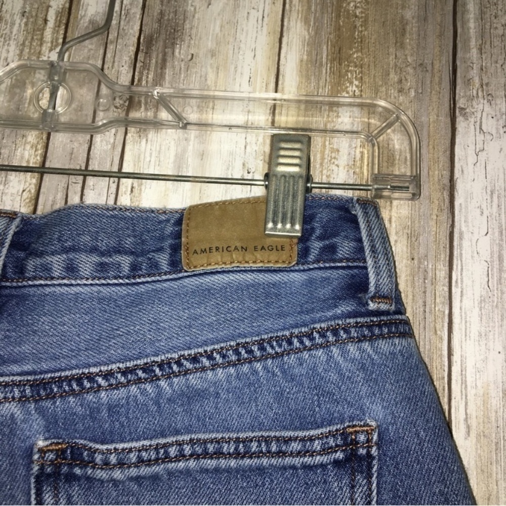 American Eagle Medium Wash Denim Mom Shorts - Picture 5 of 8